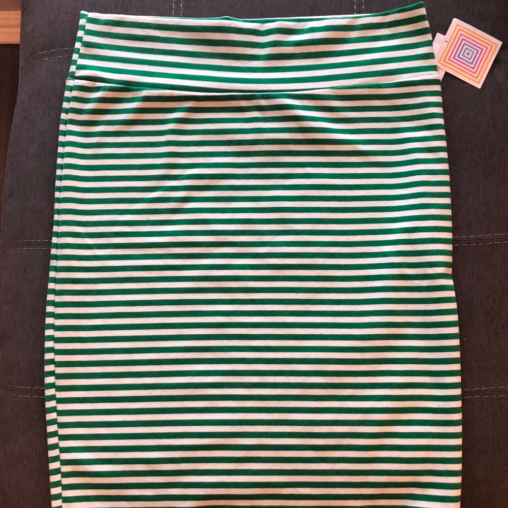 LuLaroe skirt, super cute and comfy